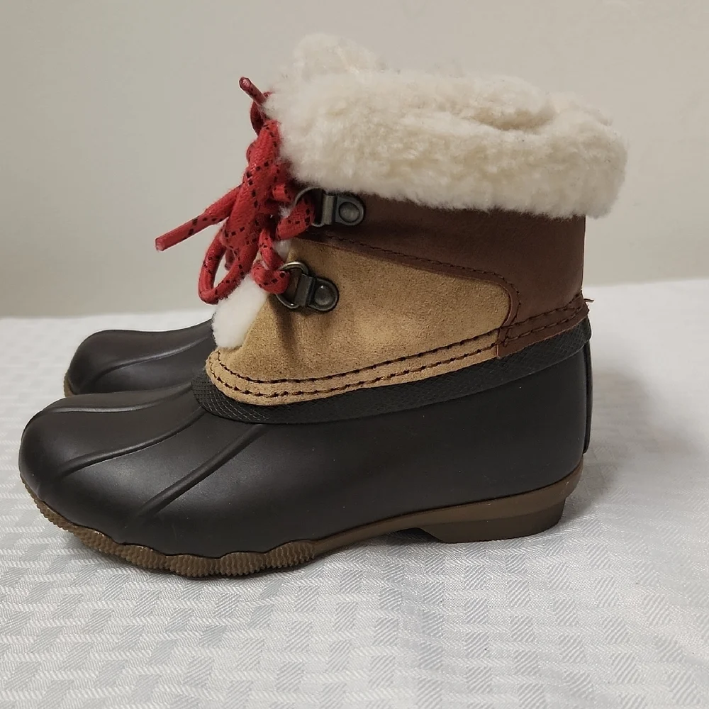 Sperry Kids' Brown Winter Boots Size 9M.  #X18